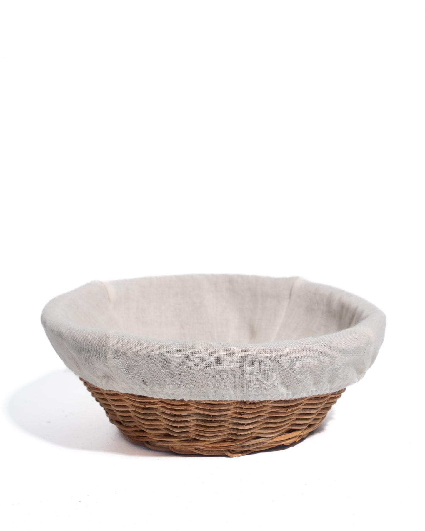 Handwoven rattan basket – Elegant Design for holding fruits, snacks, keys, small items, or as a stylish centerpiece.