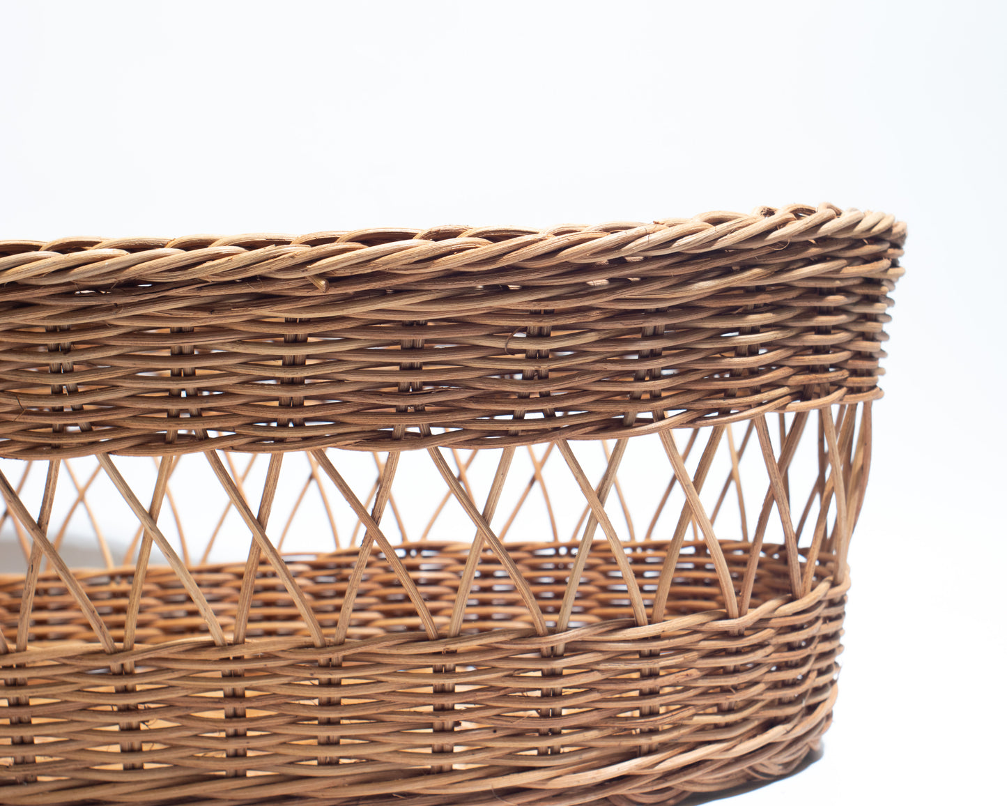 Large Handwoven Rattan Basket – Sturdy, Spacious & Naturally Beautiful