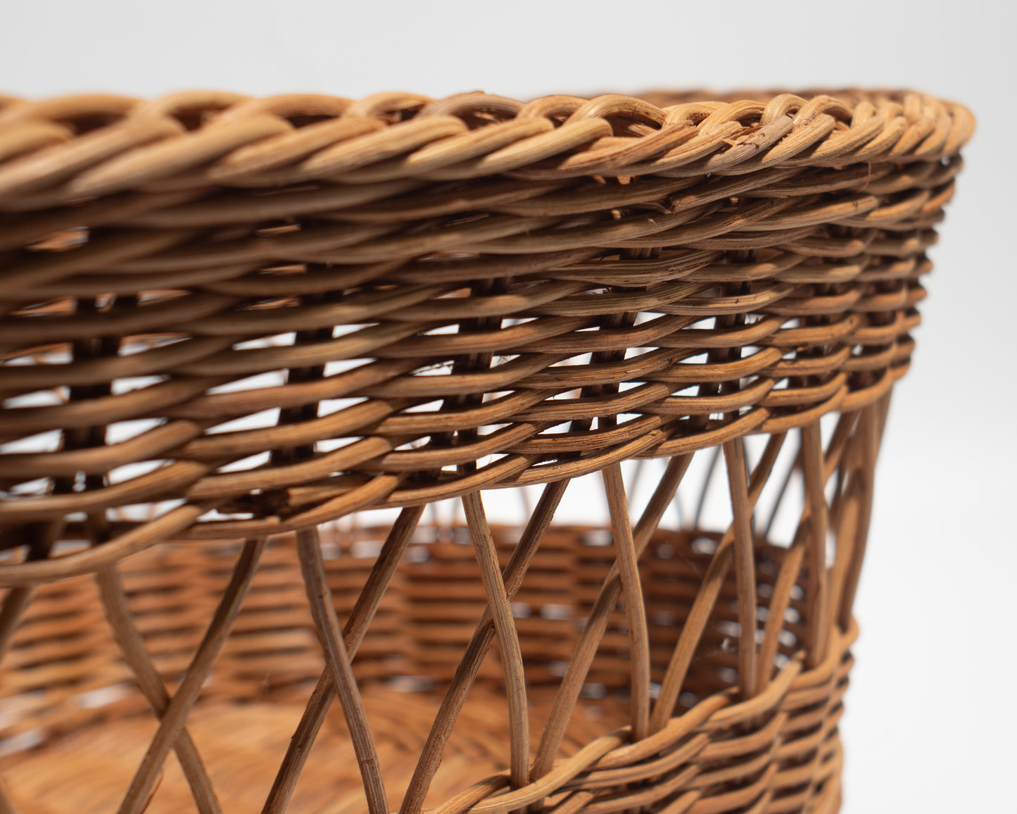 Large Handwoven Rattan Basket – Sturdy, Spacious & Naturally Beautiful