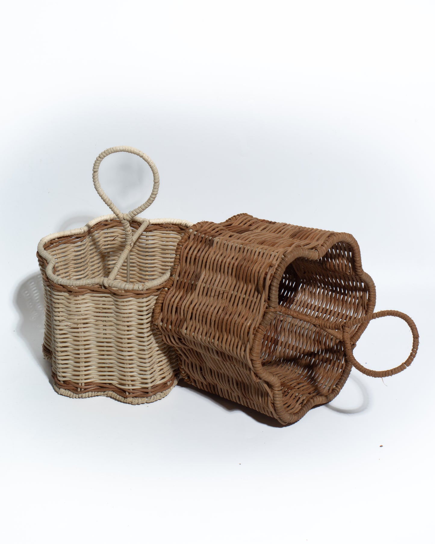Handwoven Bamboo Tray with Iron Frame – Elegant Floral Design