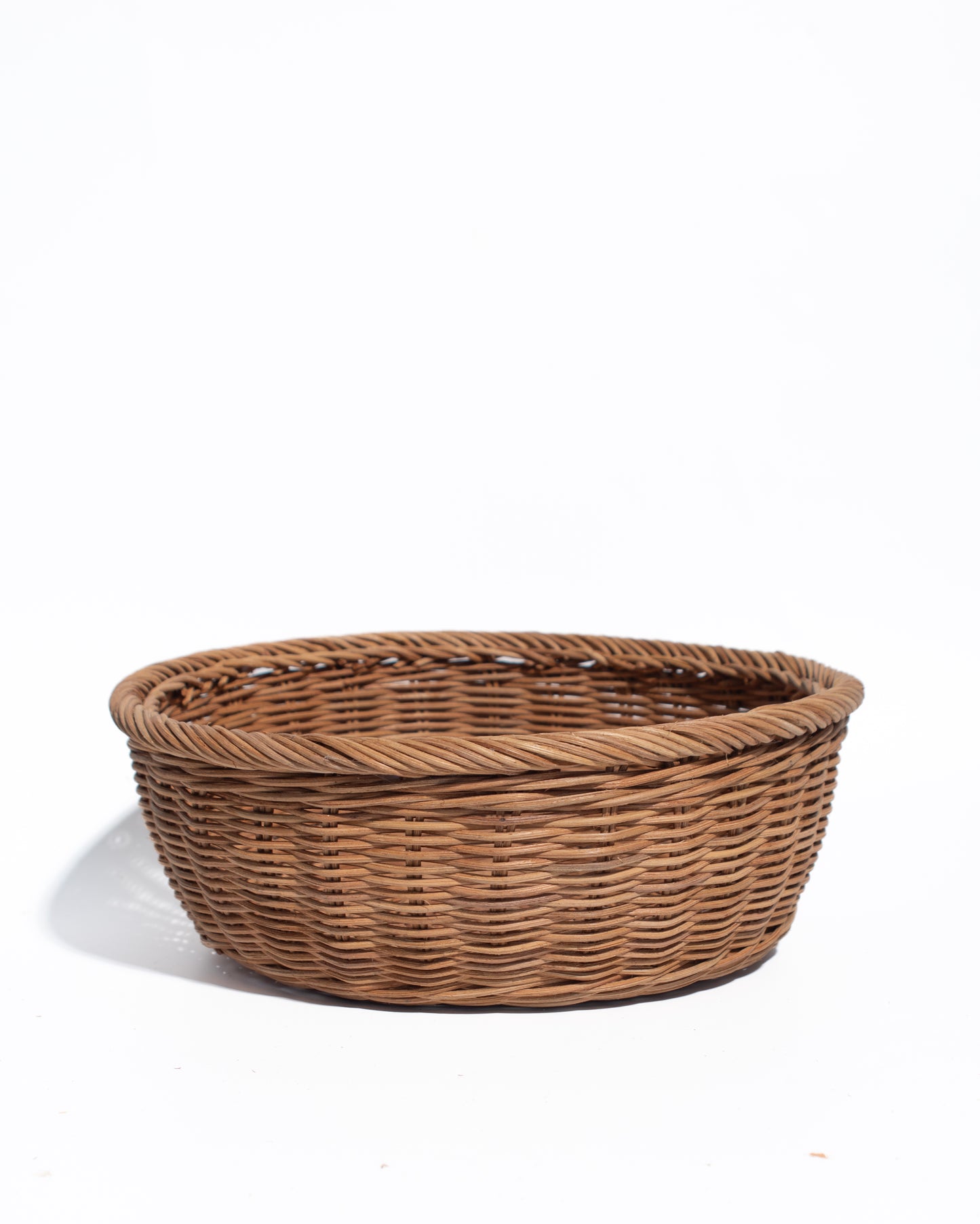 Handwoven rattan baskets for ideal Bread, fruits and vegetables, home decorations, badroom, kitchen