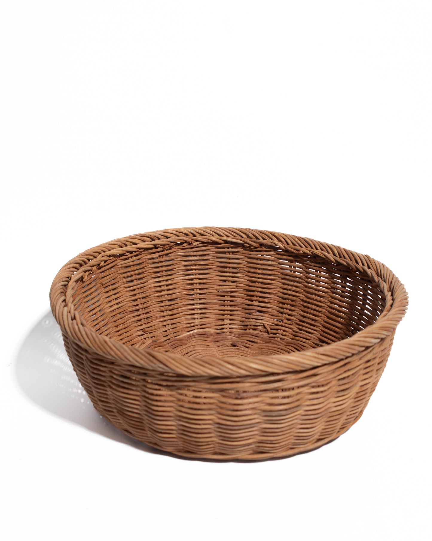 Handwoven rattan baskets for ideal Bread, fruits and vegetables, home decorations, badroom, kitchen
