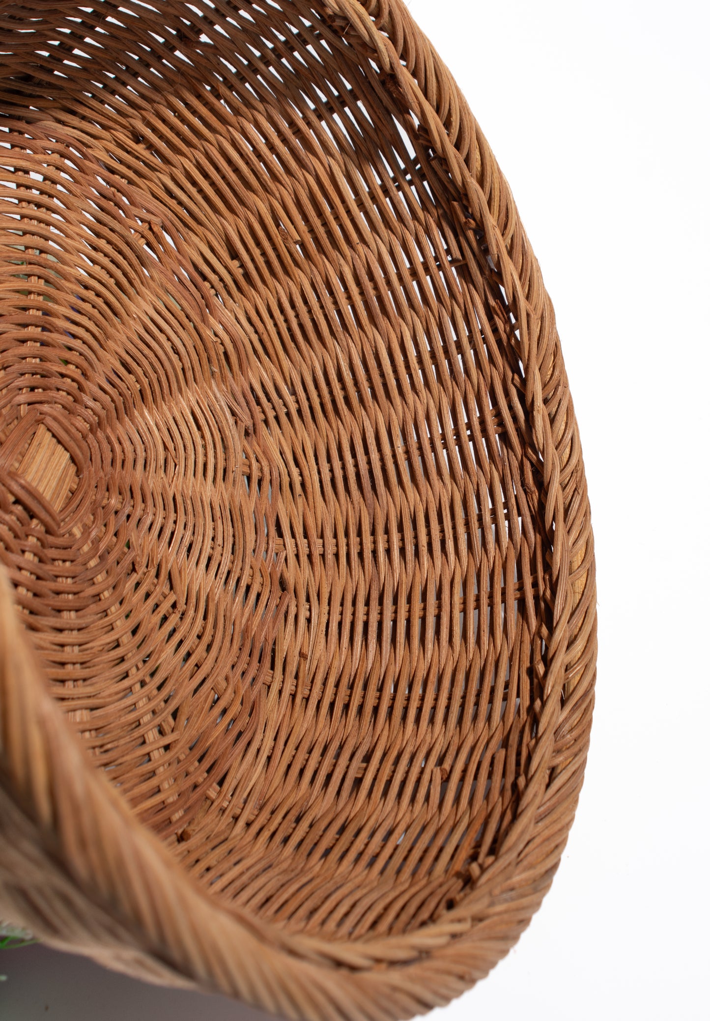 Handwoven rattan baskets for ideal Bread, fruits and vegetables, home decorations, badroom, kitchen