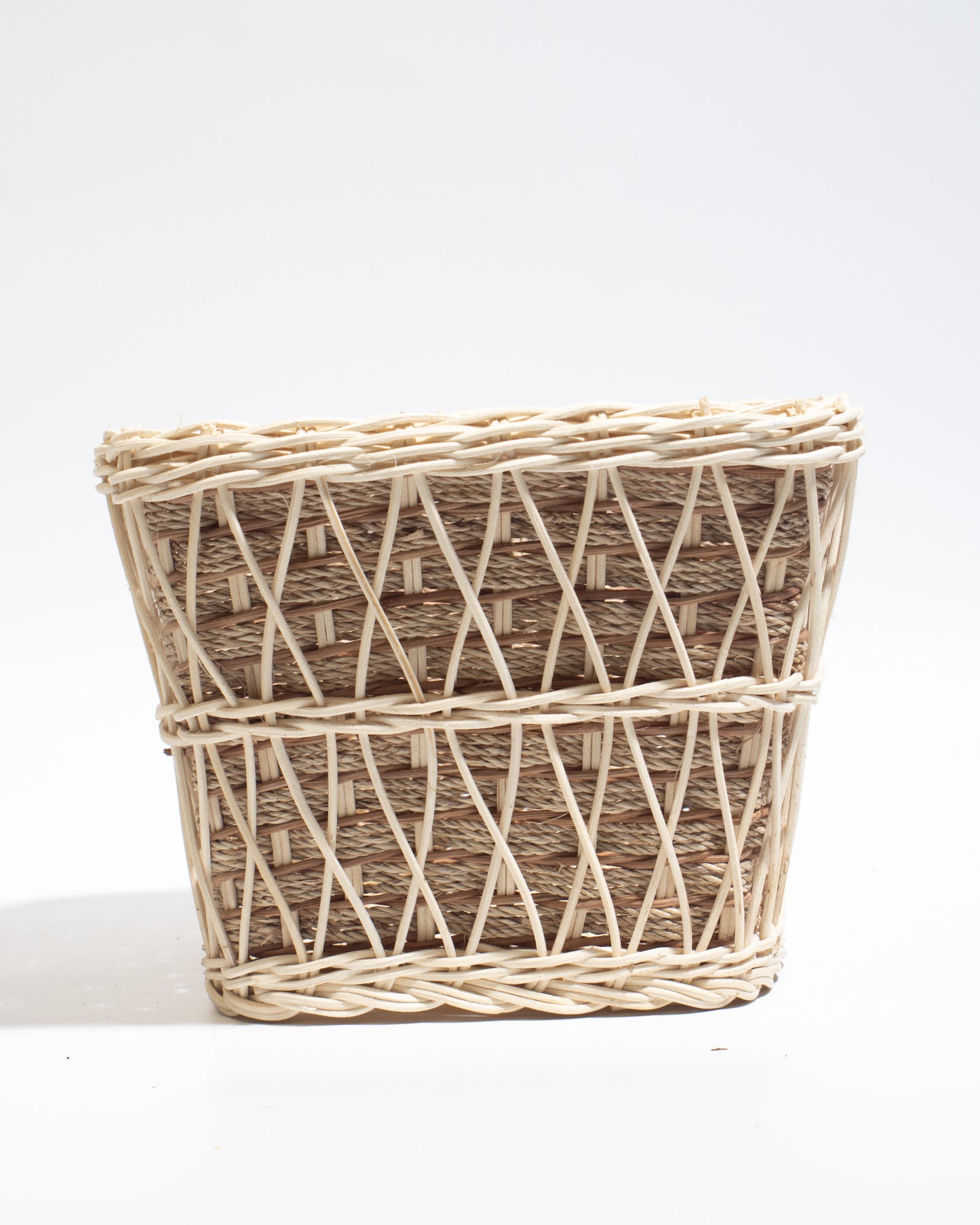rattan basket he perfect size for flower arrangements, storing small items, toys, stationery, or accessories.
