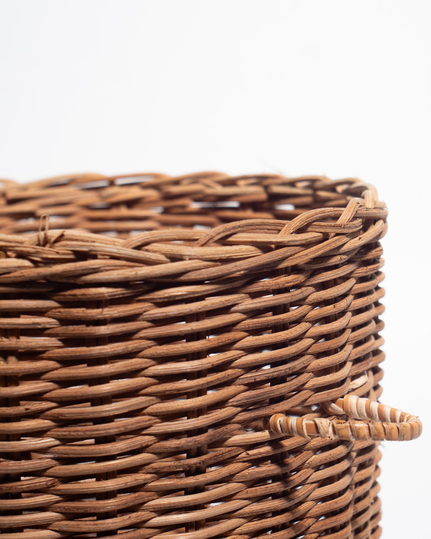 Round Handwoven Rattan Basket – Natural, Versatile &amp; Handcrafted